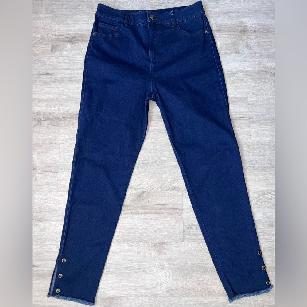 STUDIO F Colombian butt lifting jeans Women Button Skinny Jeans Size 6 and 2
